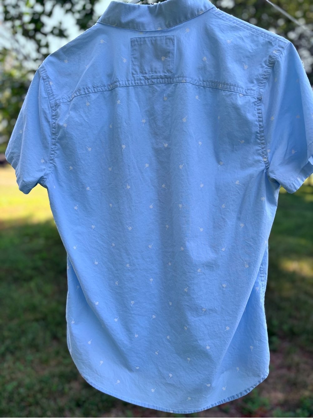 Hollister XS Epic Flex Blue Short-Sleeve Button-Down Palm Men’s - Picture 2 of 2